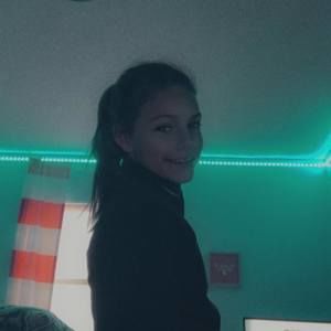 Meet your Posher, Leeann